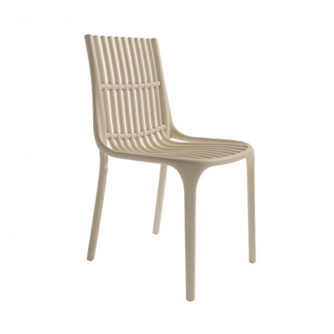 Silla exterior apilable Milán color arena, ergonómica y cómoda, interior y exterior. Mobelcenter