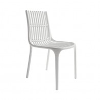 Silla exterior apilable Milán color blanco, ergonómica y cómoda, interior y exterior. Mobelcenter